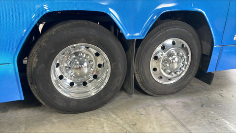 24.5x8.25 Northstar Stud-Pilot Mirror Polished Tandem Rear Axle 6 Wheel Kit